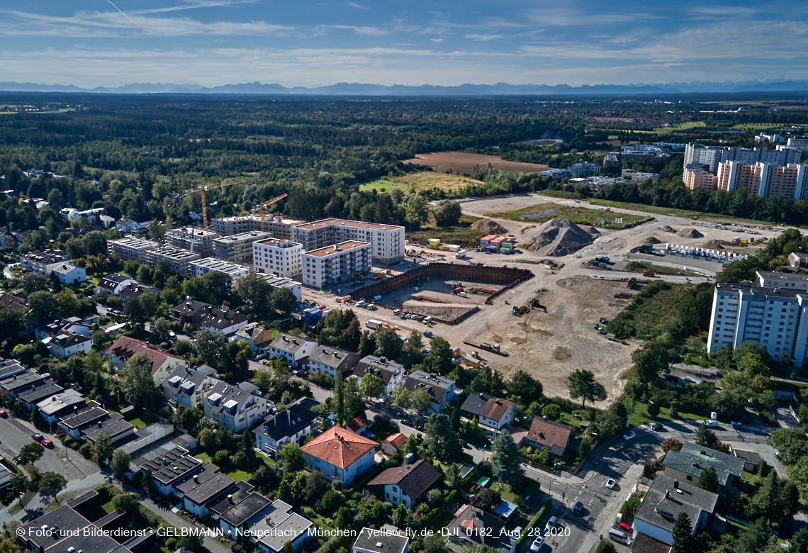 28.08.2020 - Alexisquartier und Niederalmstraße 16 in Neuperlach